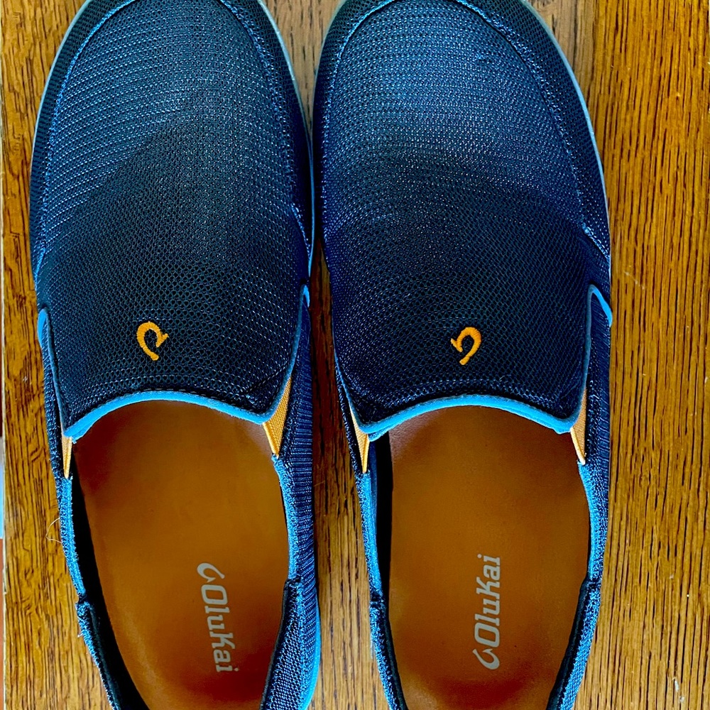 Excellent condition OluKai shoes.